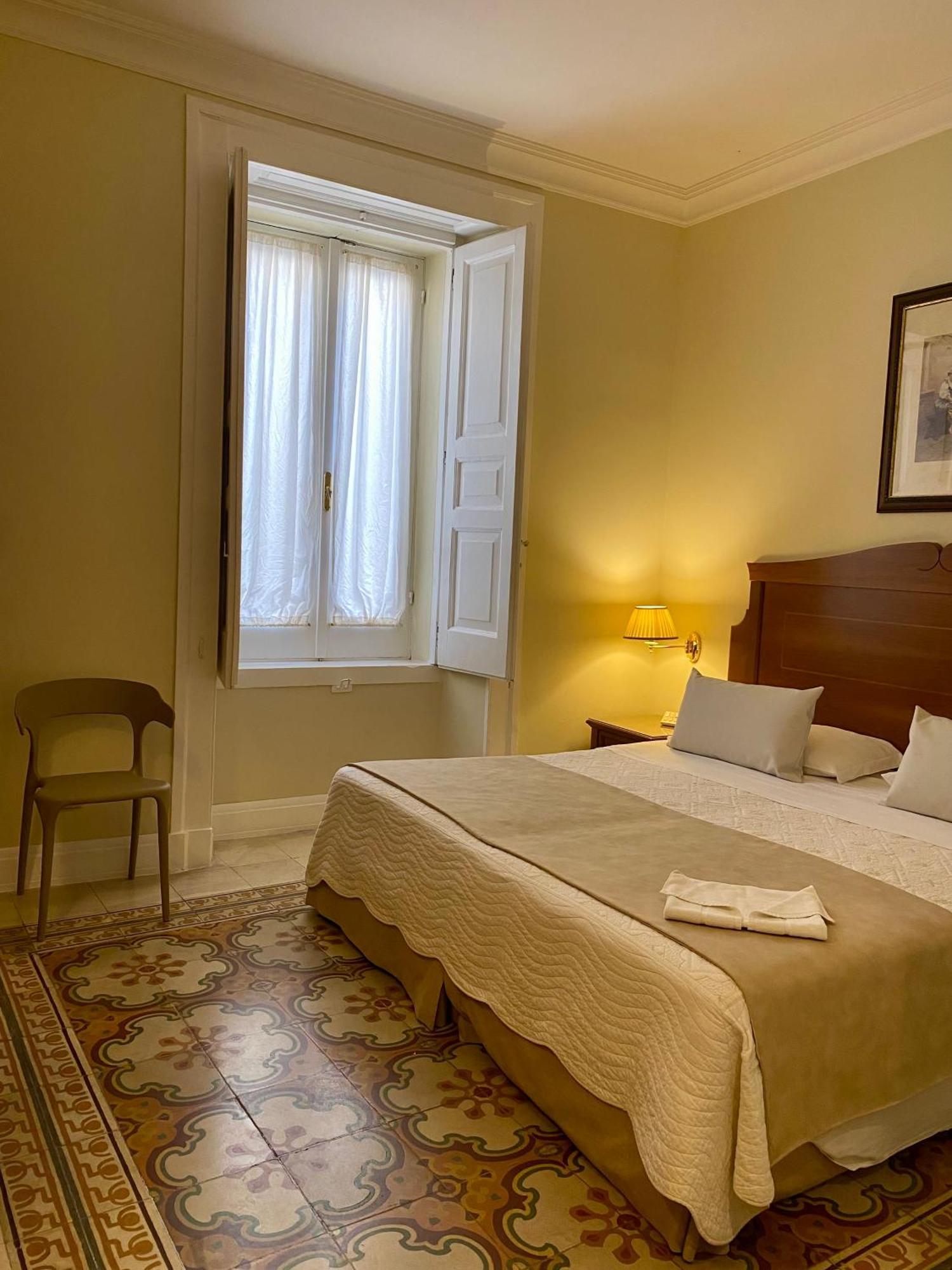 Hotel Akropolis - Museum Hotel Tarent Zewnętrze zdjęcie