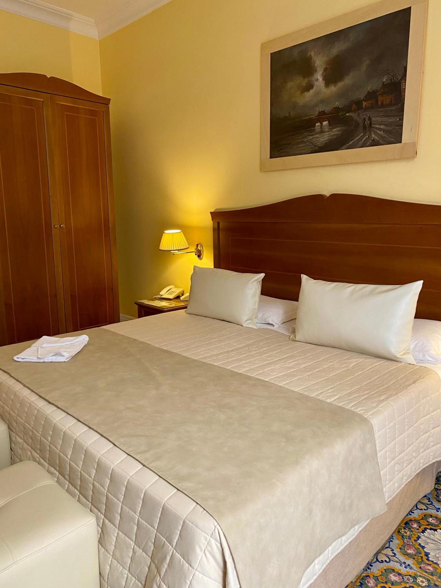 Hotel Akropolis - Museum Hotel Tarent Zewnętrze zdjęcie