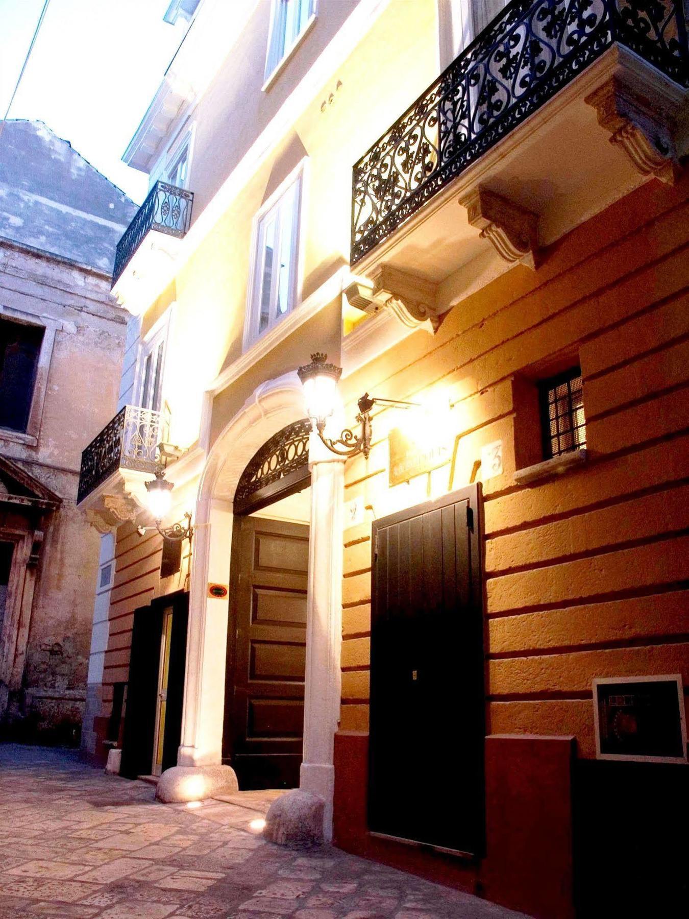Hotel Akropolis - Museum Hotel Tarent Zewnętrze zdjęcie